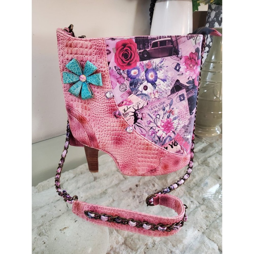 L'Artiste Handbag with Shoe - French Inspired *Like New*